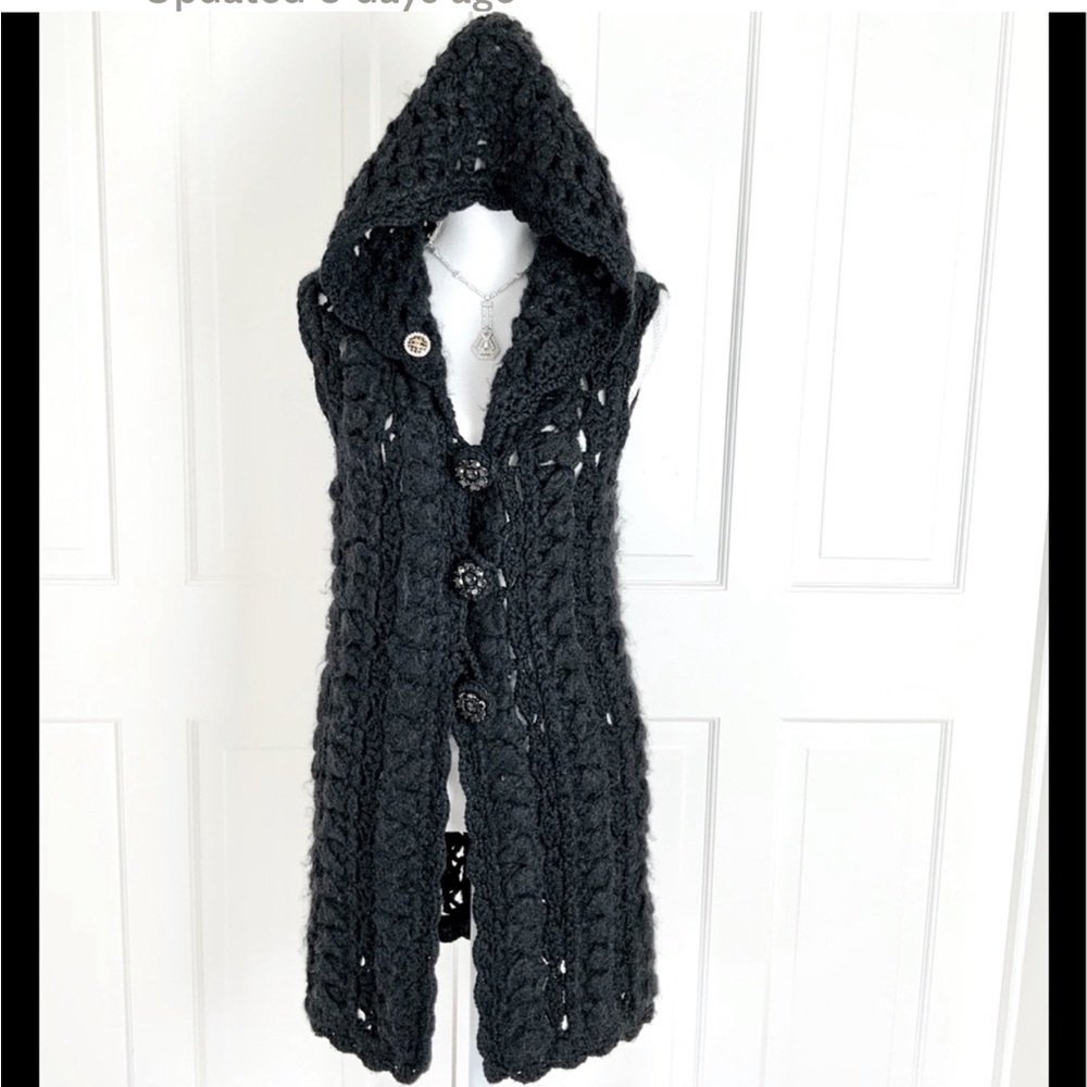 Vintage Chanel Fall 2008 black crocheted sleeveless vest